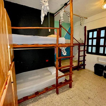Straw Hat Hostel & Rooftop Bar Тулум Экстерьер фото