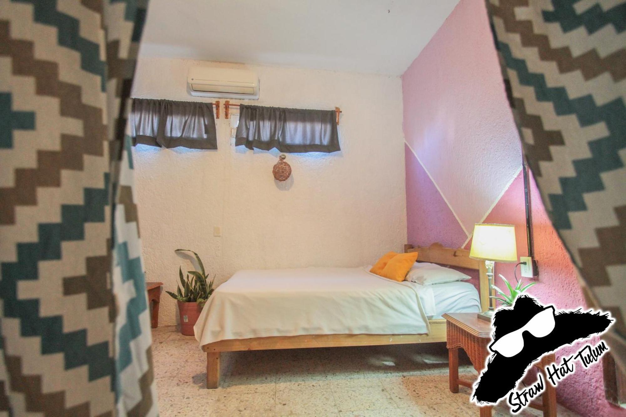 Straw Hat Hostel & Rooftop Bar Тулум Экстерьер фото